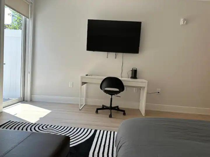 Luxury Stay For Nyc Visit Jersey City 7 Min Walk Nyc Train Station Екстер'єр фото