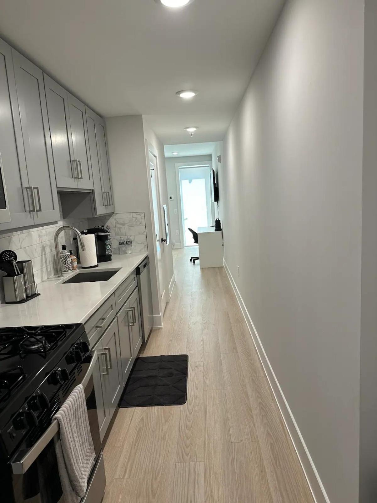 Luxury Stay For Nyc Visit Jersey City 7 Min Walk Nyc Train Station Екстер'єр фото